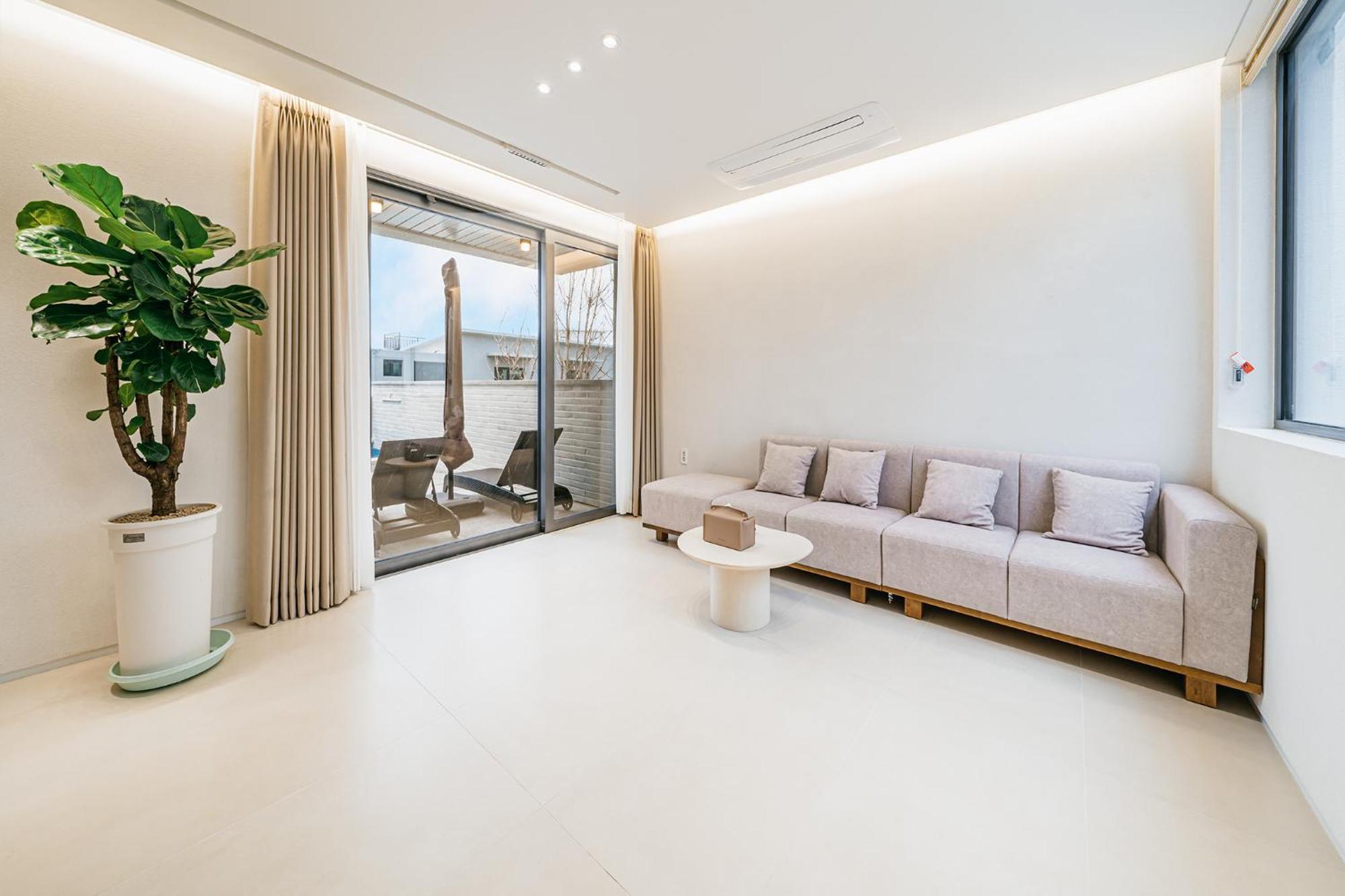 ג'גו Ddosi Aewol Pool Villa מראה חיצוני תמונה